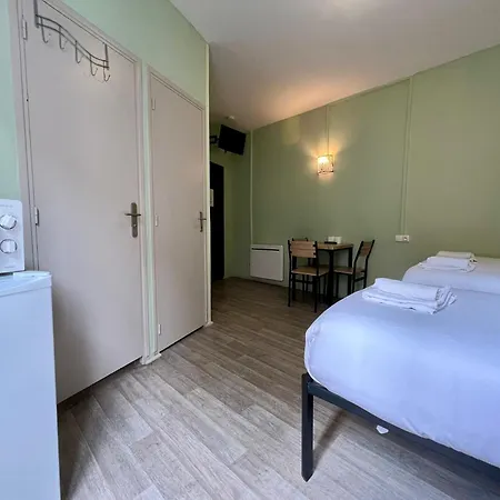 Residences Saint Pierre Апарт-готель Лурд